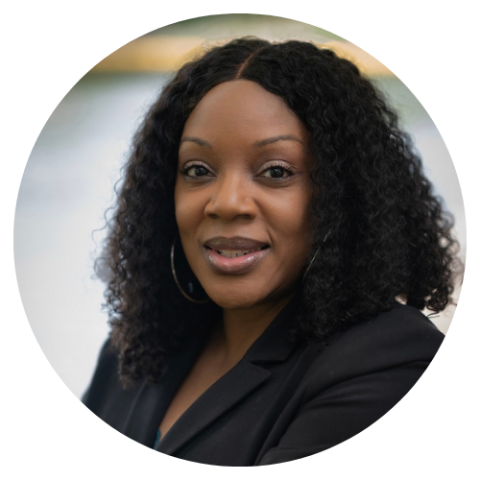 Colleen Edward's Headshot